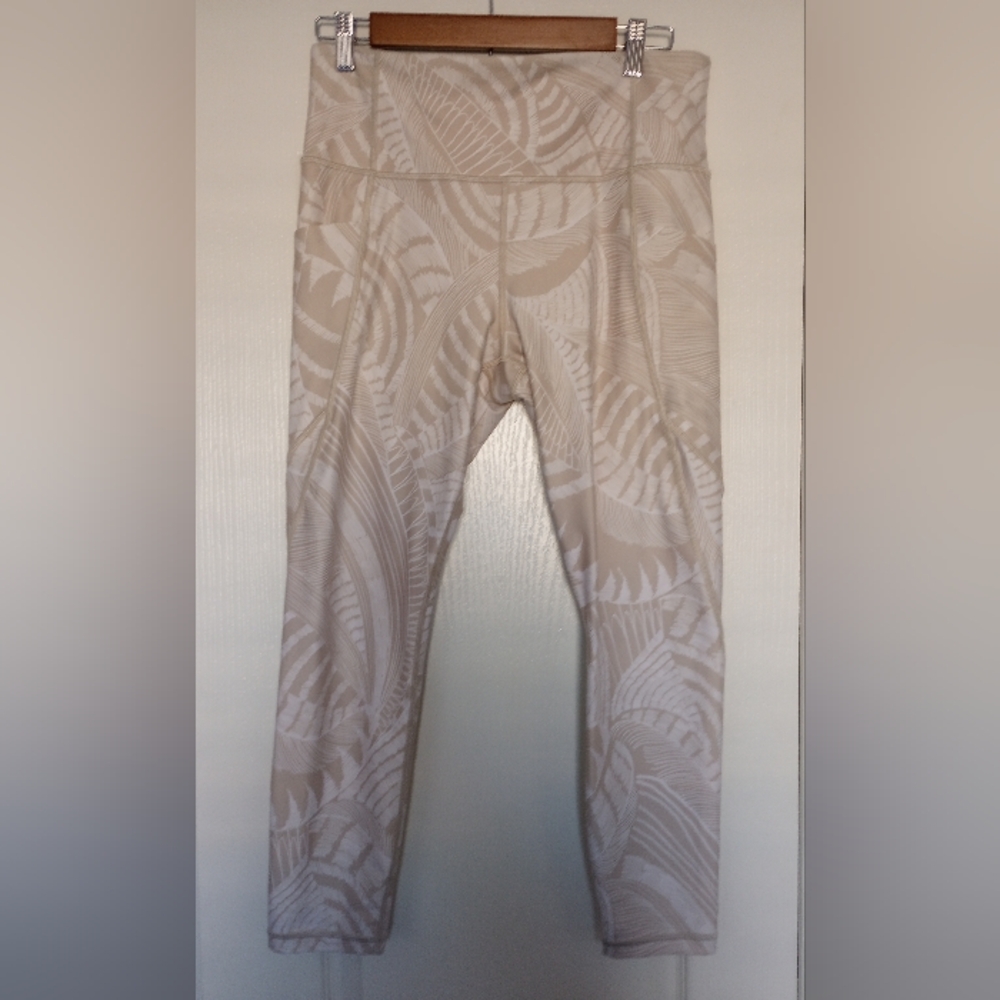 Athleta Salutation Zuma Stash Pocket 7/8 Tight Abalone Beige White Size …